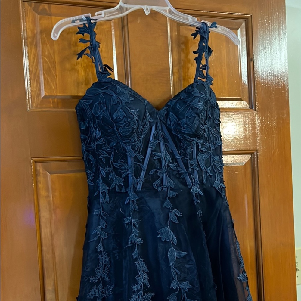 Blue Prom Dress with Elegant Silhouette